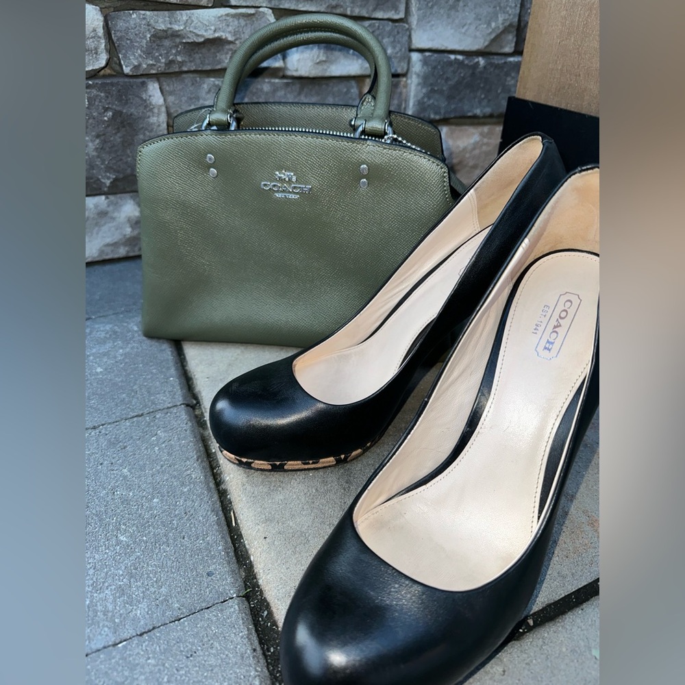 COACH classic black stiletto EUC - Picture 2 of 16